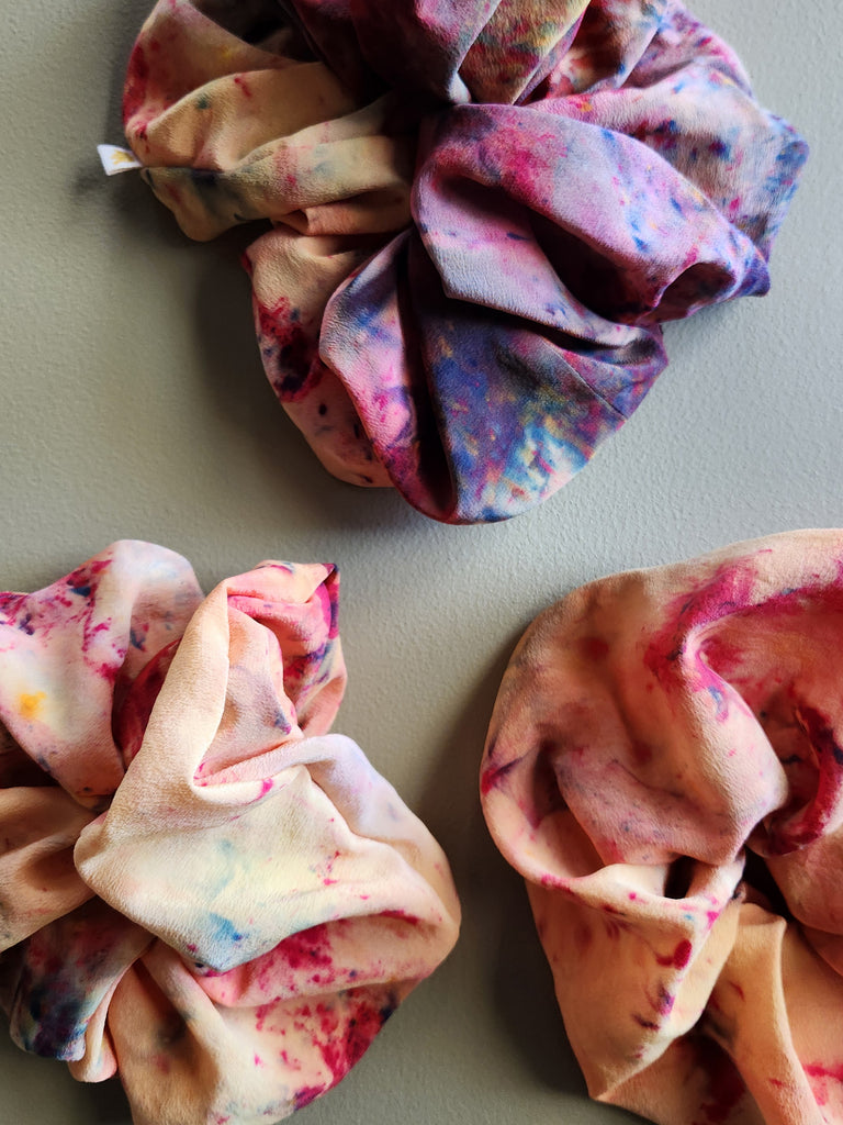 Confetti Silk Scrunchie - Hot